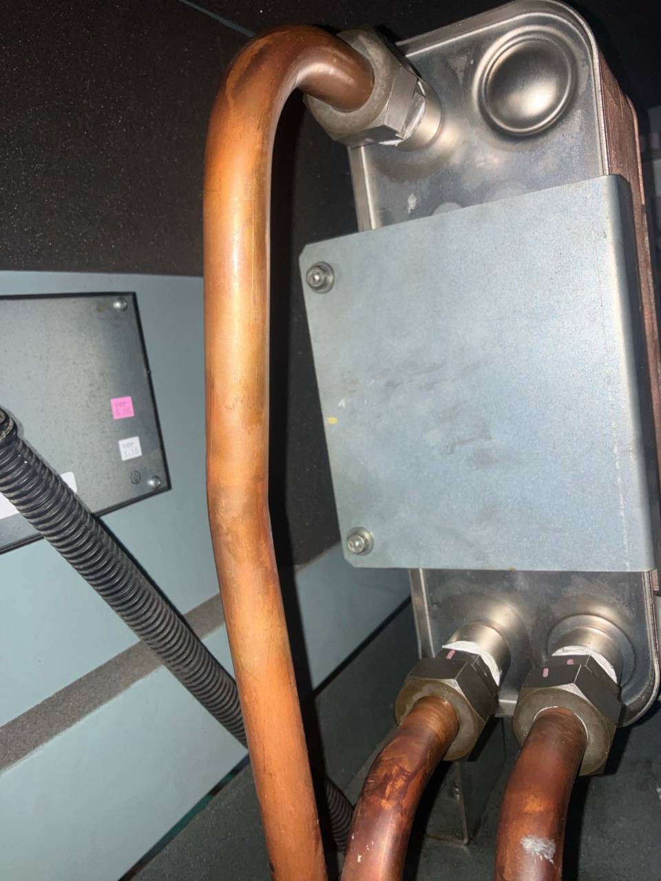 水冷式スクリューコンプレッサ−修理