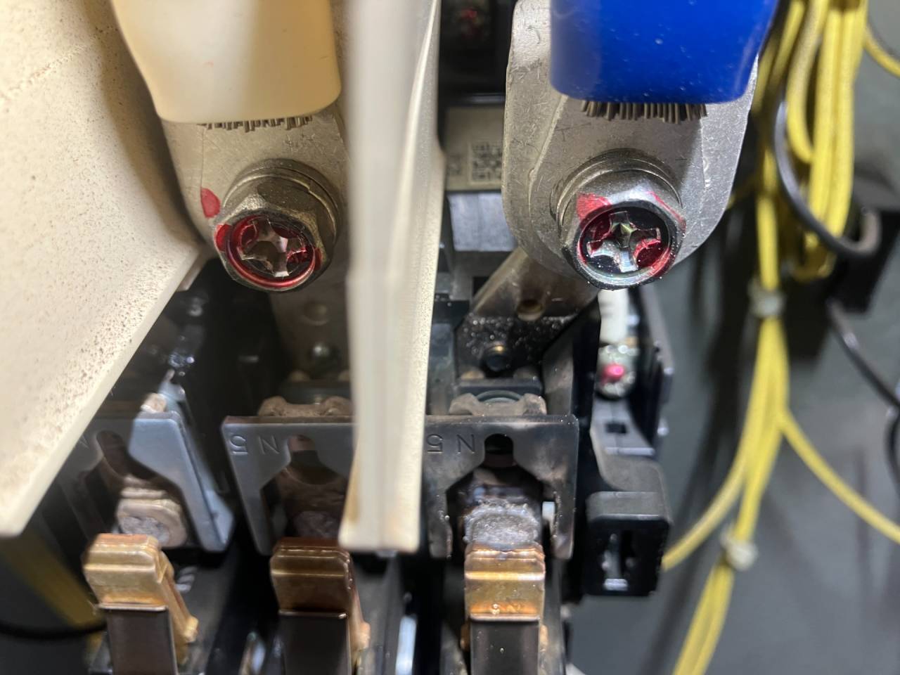 接点溶着不具合