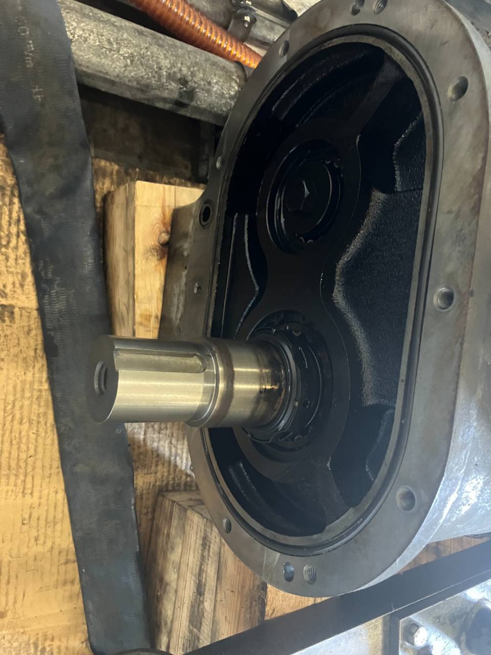 給油式75kwスクリュー機O/H